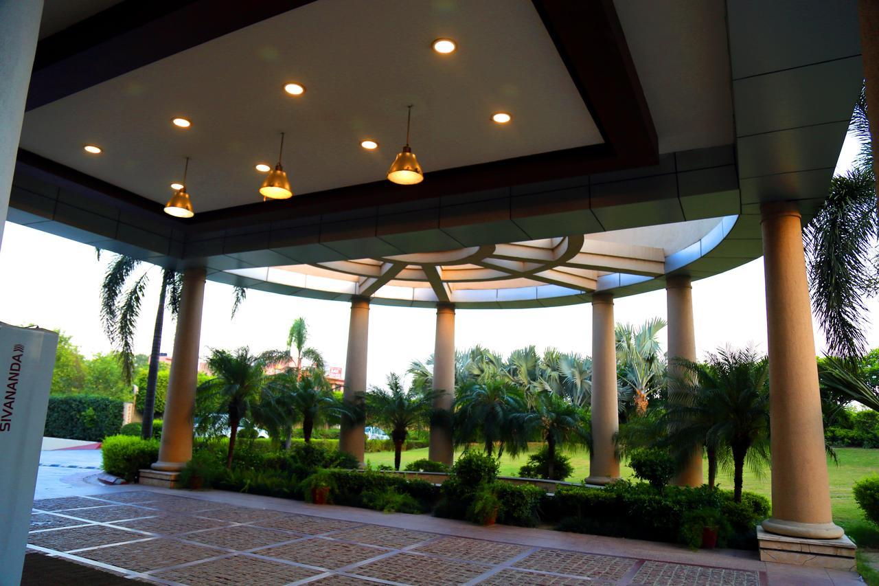The Cabbana Resort & Spa Phagwāra Exterior foto